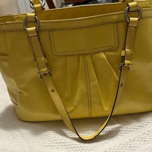 Coach Yellow Leather Tote Bag decent condition comes with prizes inside